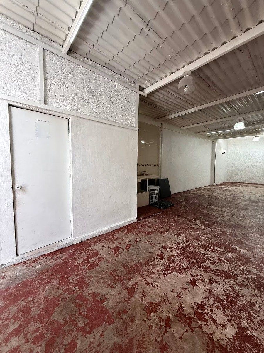 Commercial Storage Unit in Las Juntas, Guadalajara, photo 10 of 12