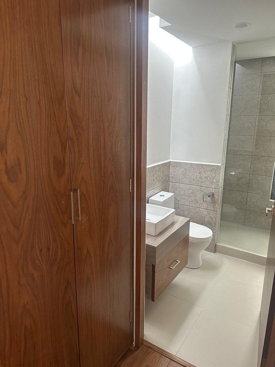 Baño de segunda recámara secundaria, foto 12 de 16