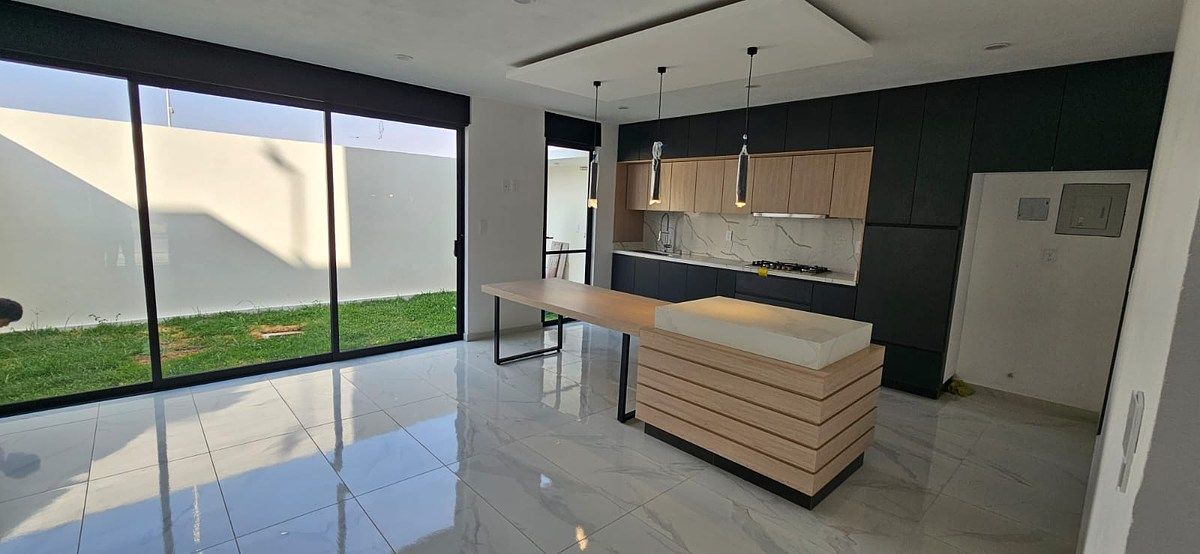 GUADALAJARA, CASA NUEVA TRES NIVELES EN ZAPOPAN - foto 1