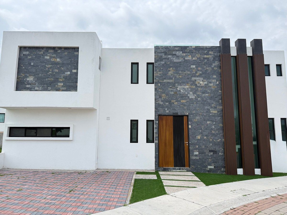 House in Ciudad Maderas Residencial Querétaro, El Marqués, photo 2 of 29