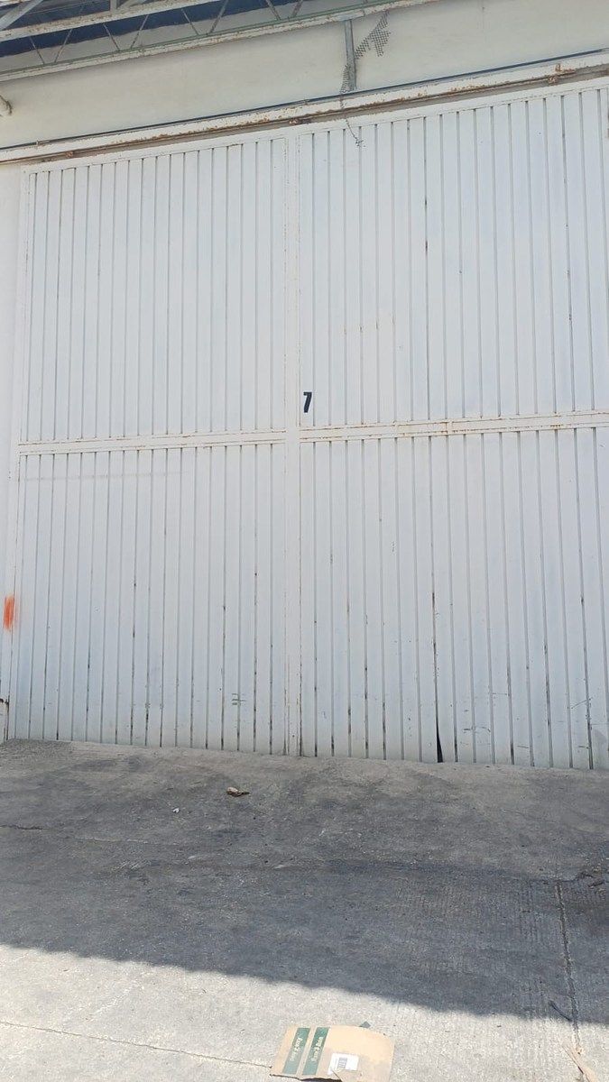 BODEGAS EN RENTA SOBRE AV. COLOSIO | CANCÚN, foto 1 de 8
