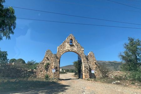 AR-Terreno rústico de 3953 m2 à venda – Mineral de Pozos, Guanajuato