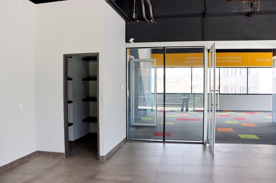 Local comercial en Rinconada Del Parque, Zapopan, foto 19 de 42