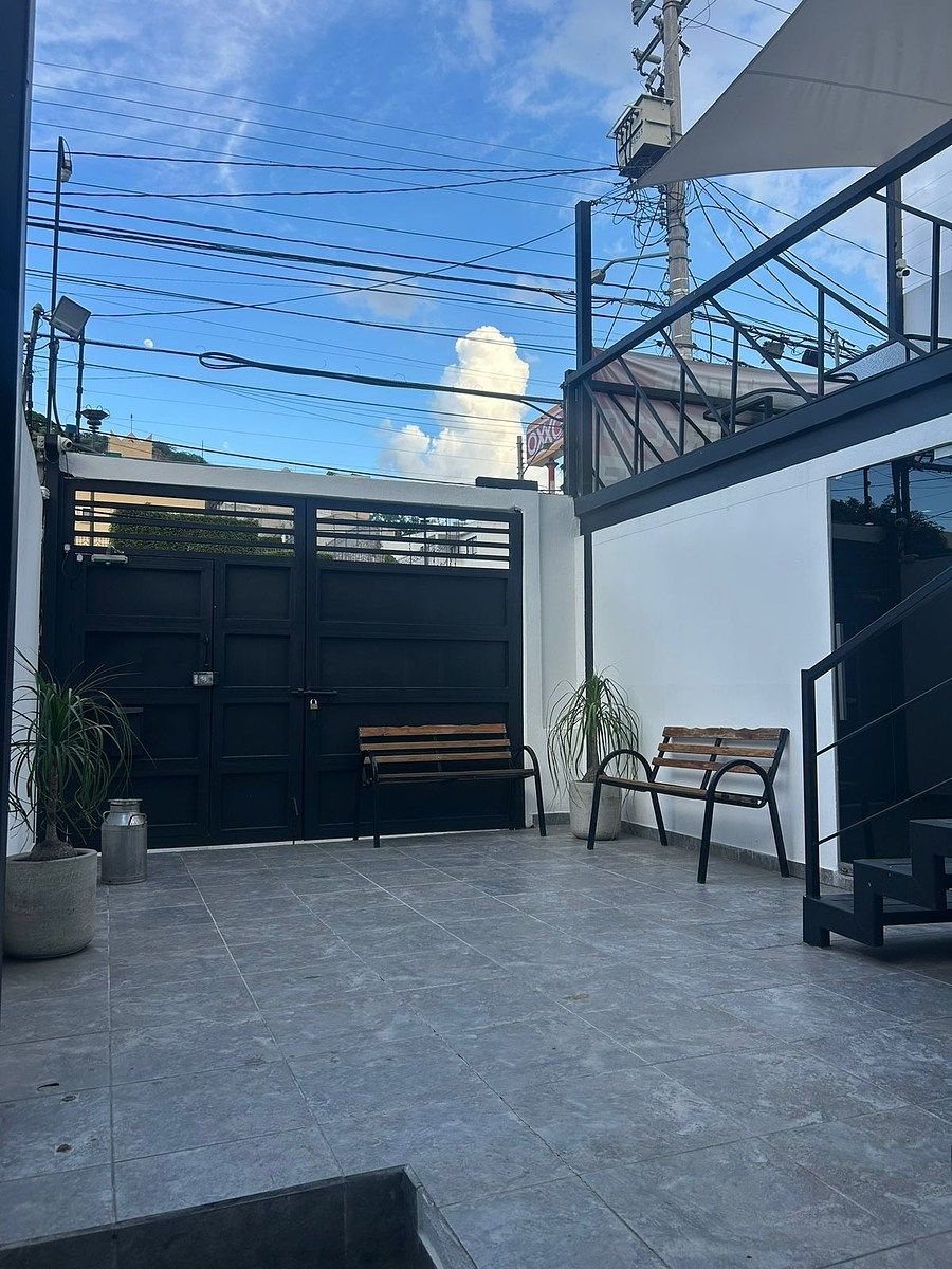 Edificio en Constituyentes, Querétaro, foto 3 de 26
