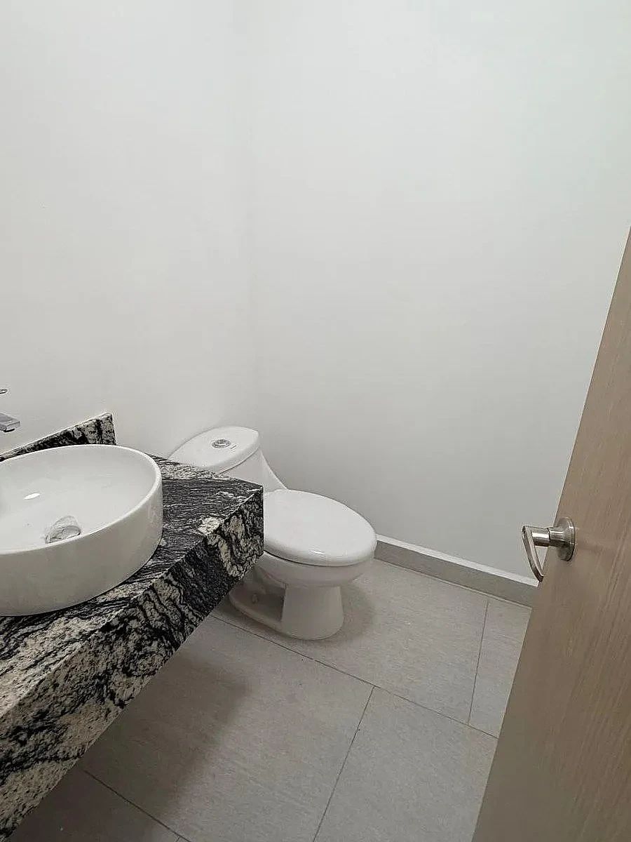Retail Space in Centro, Monterrey, photo 14 of 22