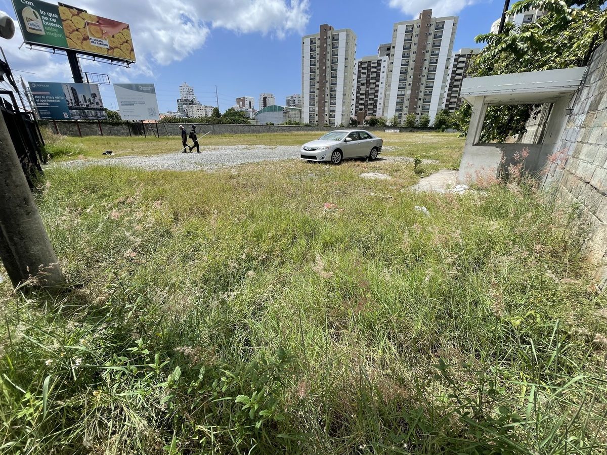 Terreno en Ensanche Serrallés, Santo Domingo Centro (Distrito Nacional), foto 3 de 4