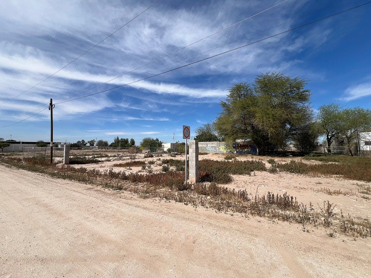 Lot in Oasis Suburbano, Mexicali, photo 3 of 6