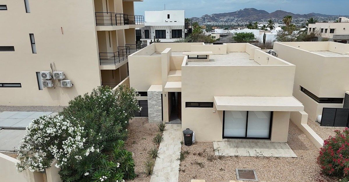 Casa 1 VIstana Estates, foto 1 de 38