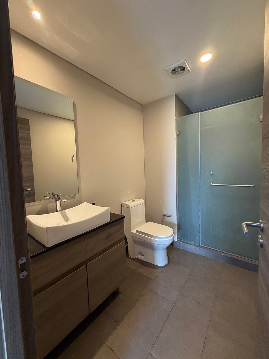 Baño Principal, foto 9 de 27