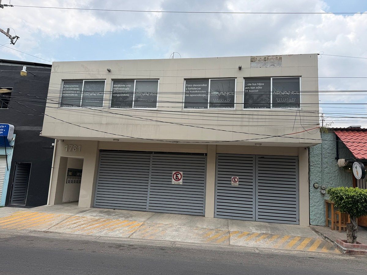 SE VENDE EDIFICIO COMERCIAL, CUENTA CON BODEGA Y DEPARTAMENTOS, foto 1 de 8