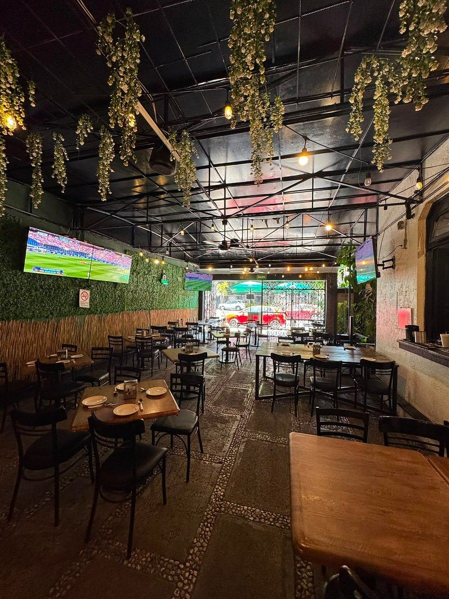 Renta Local Comercial, 300 m2, a pie de calle, Hipódromo Condesa, Cuauhtemoc, foto 1 de 18