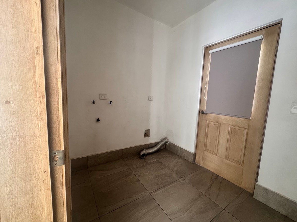Casa em Residencial la Huasteca, Santa Catarina, foto 22 de 26