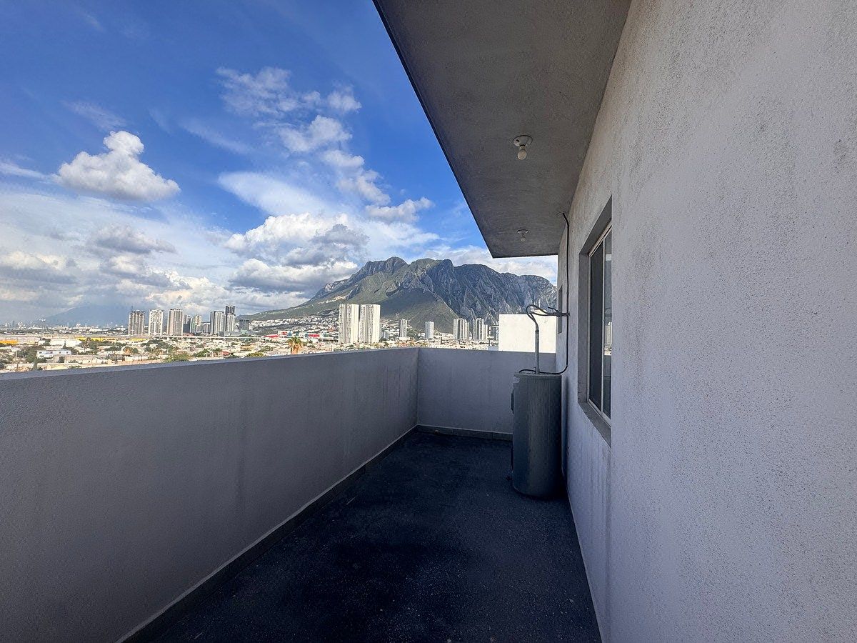 Casa em Residencial la Huasteca, Santa Catarina, foto 23 de 26