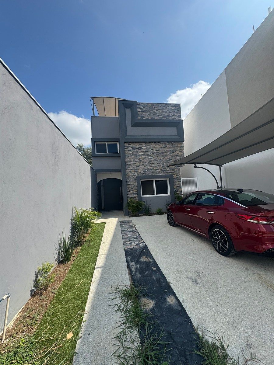 CASA À VENDA EM SANTIAGO NUEVO LEÓN, foto 1 de 17