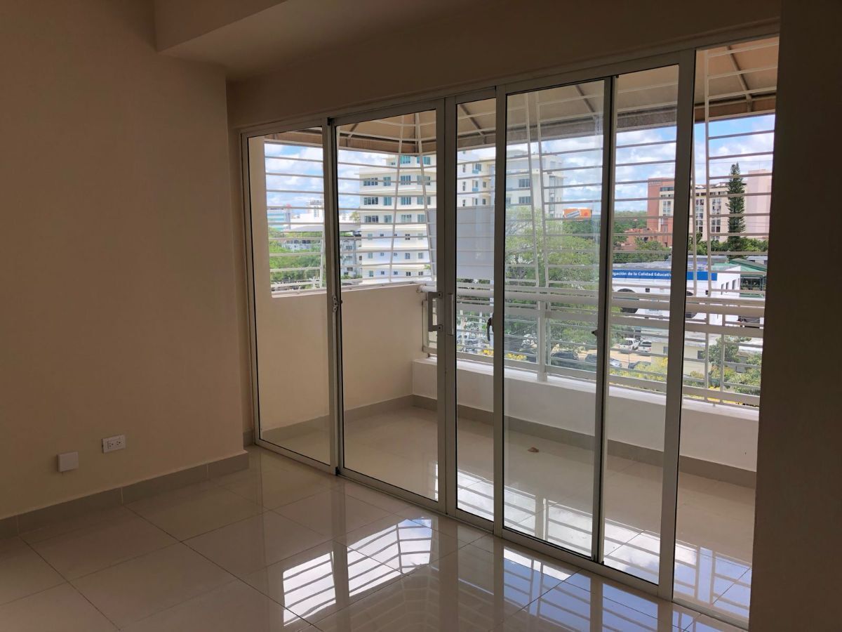 Apartamento en alquiler 3 Habitaciones. Gazcue. Piso 5to., foto 1 de 10