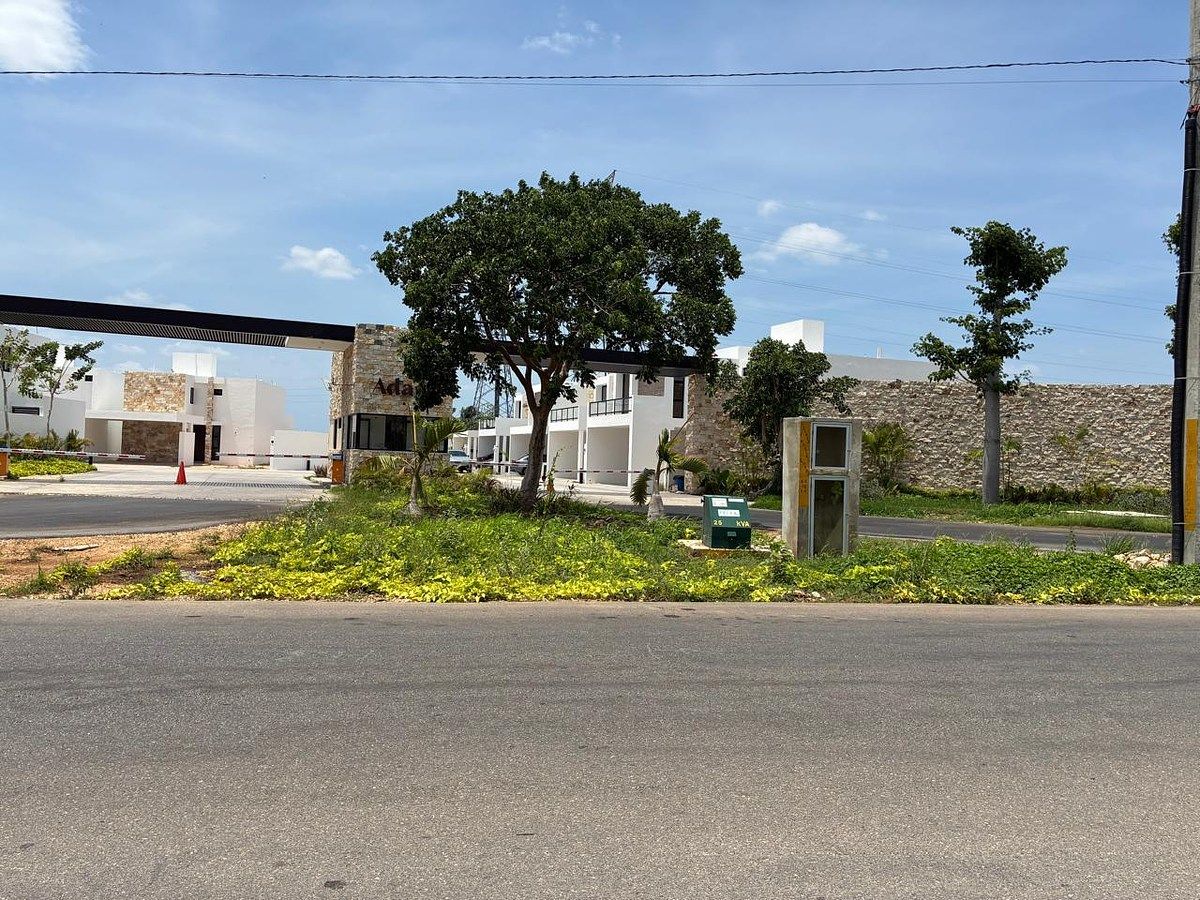 Houses for Sale in Privada Adara Temozon Norte Yucatan, photo 1 of 36