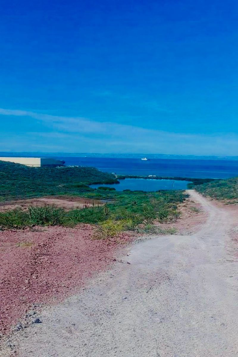 TERRENO RESIDENCIAL TURÍSTICO, AUN LADO DEL CENTRO DE CONVENCIONES, foto 1 de 13