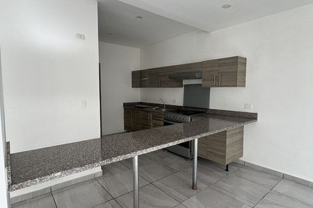 Casa en Venta | Privada sobre Av. Huayacán, Residencial Astoria Cancún