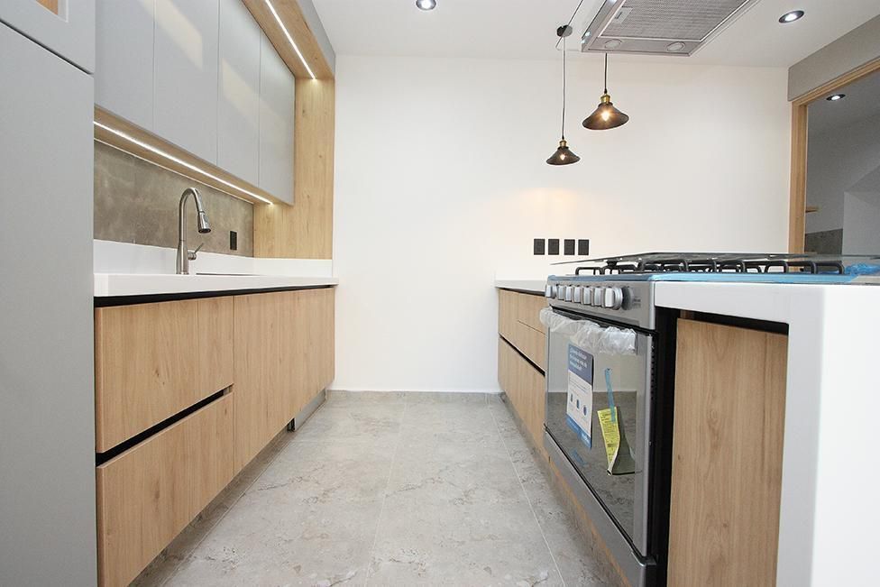 render, photo 2 of 18