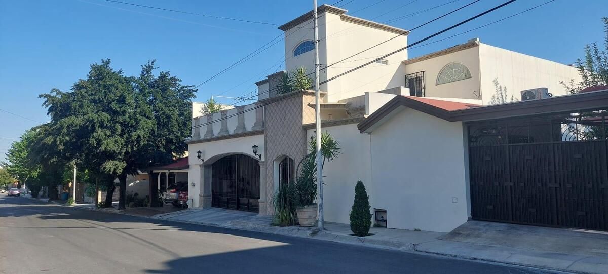 House in Colinas de San Jerónimo, photo 1 of 29