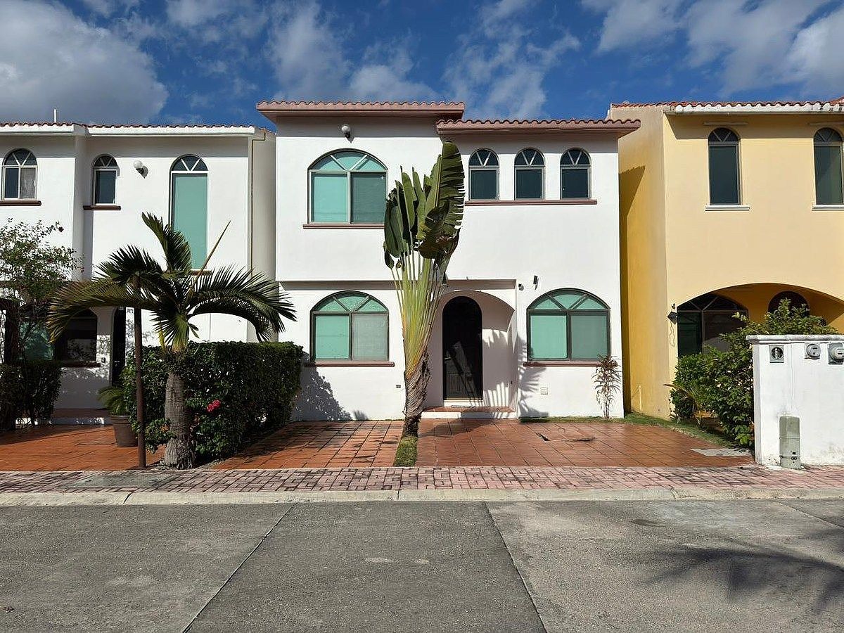 Casa en Venta o Renta | Residencial Marbella, Playa del Carmen, foto 1 de 19