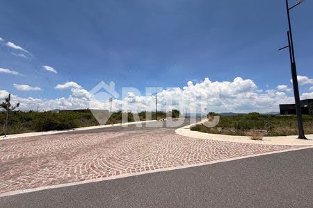 TERRENO EN VENTA DE 250 M2 EN LOMAS DE JURIQUILLA