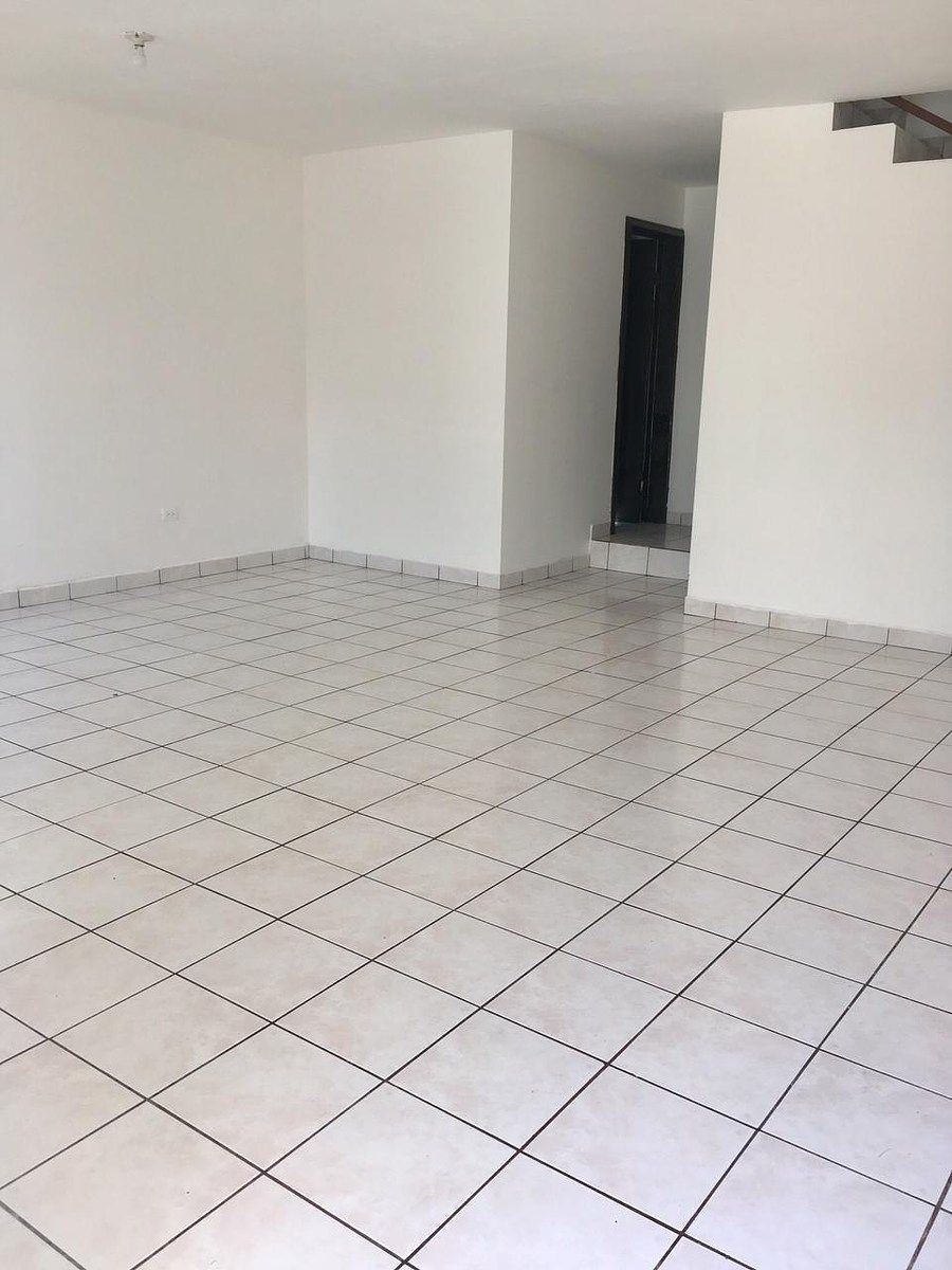 Casa em Los Saucillos, Tijuana, foto 3 de 17