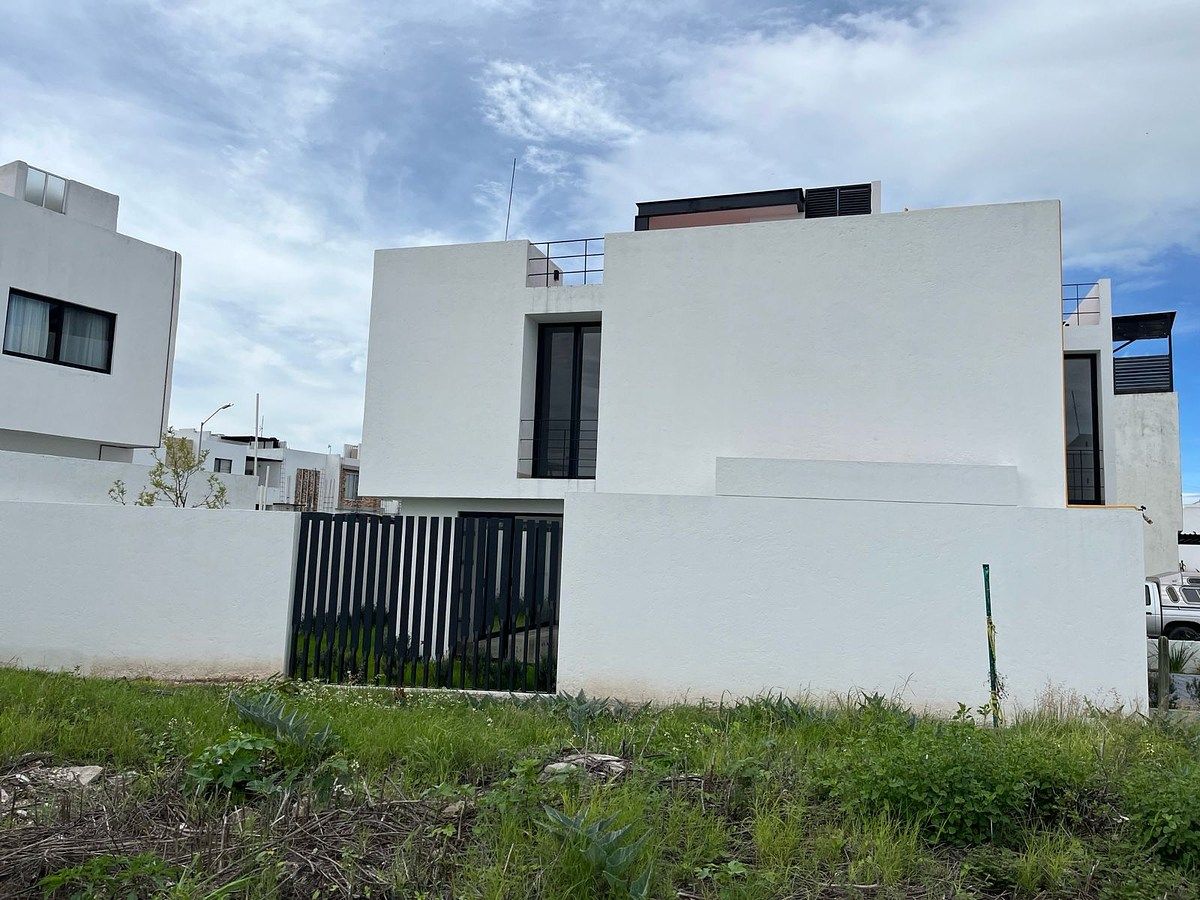 Casa en preserve con roof, foto 1 de 44
