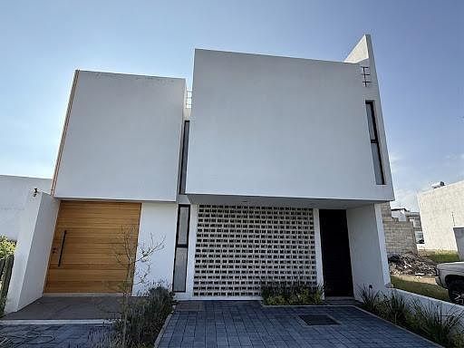 Casa en preserve con roof, foto 1 de 31