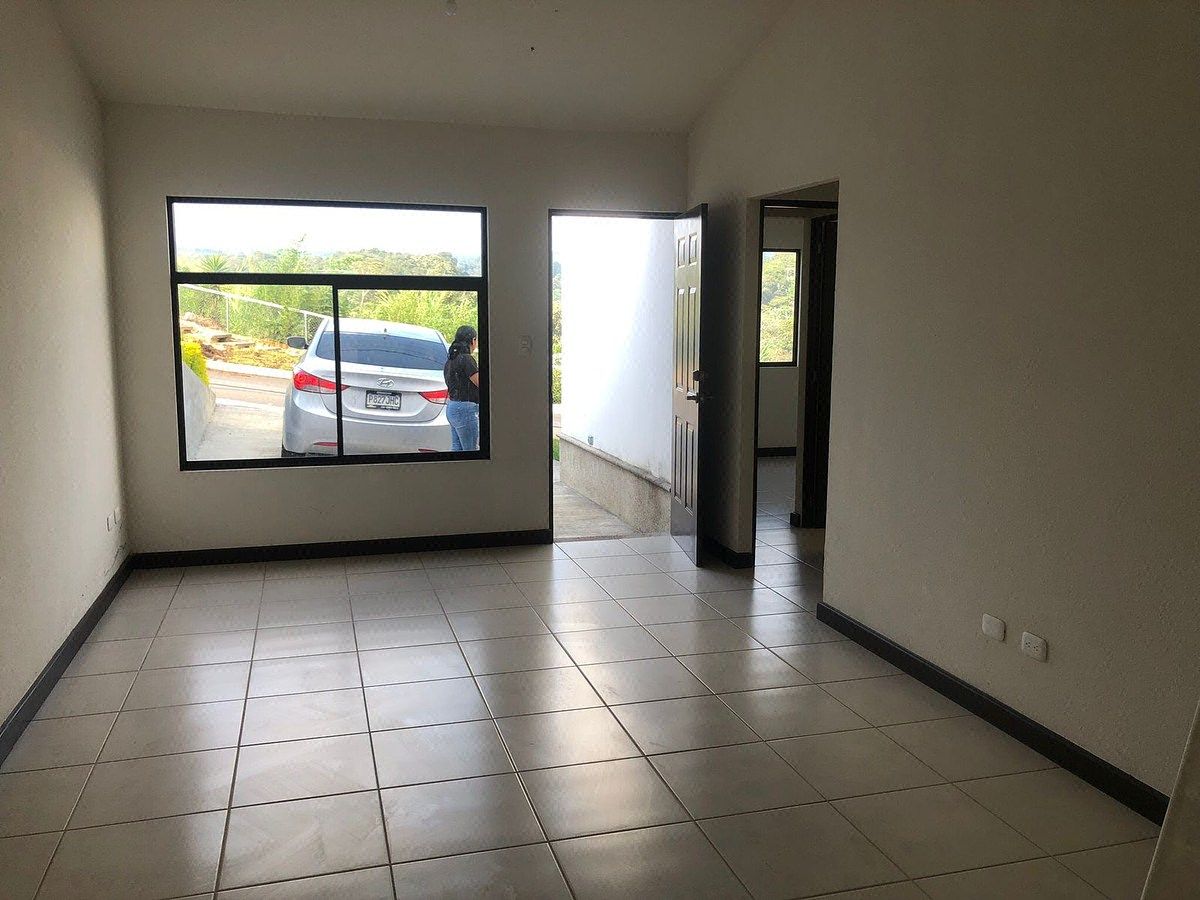 Casa en Venta Km 30.5 Carretera a El Salvador - Image 2