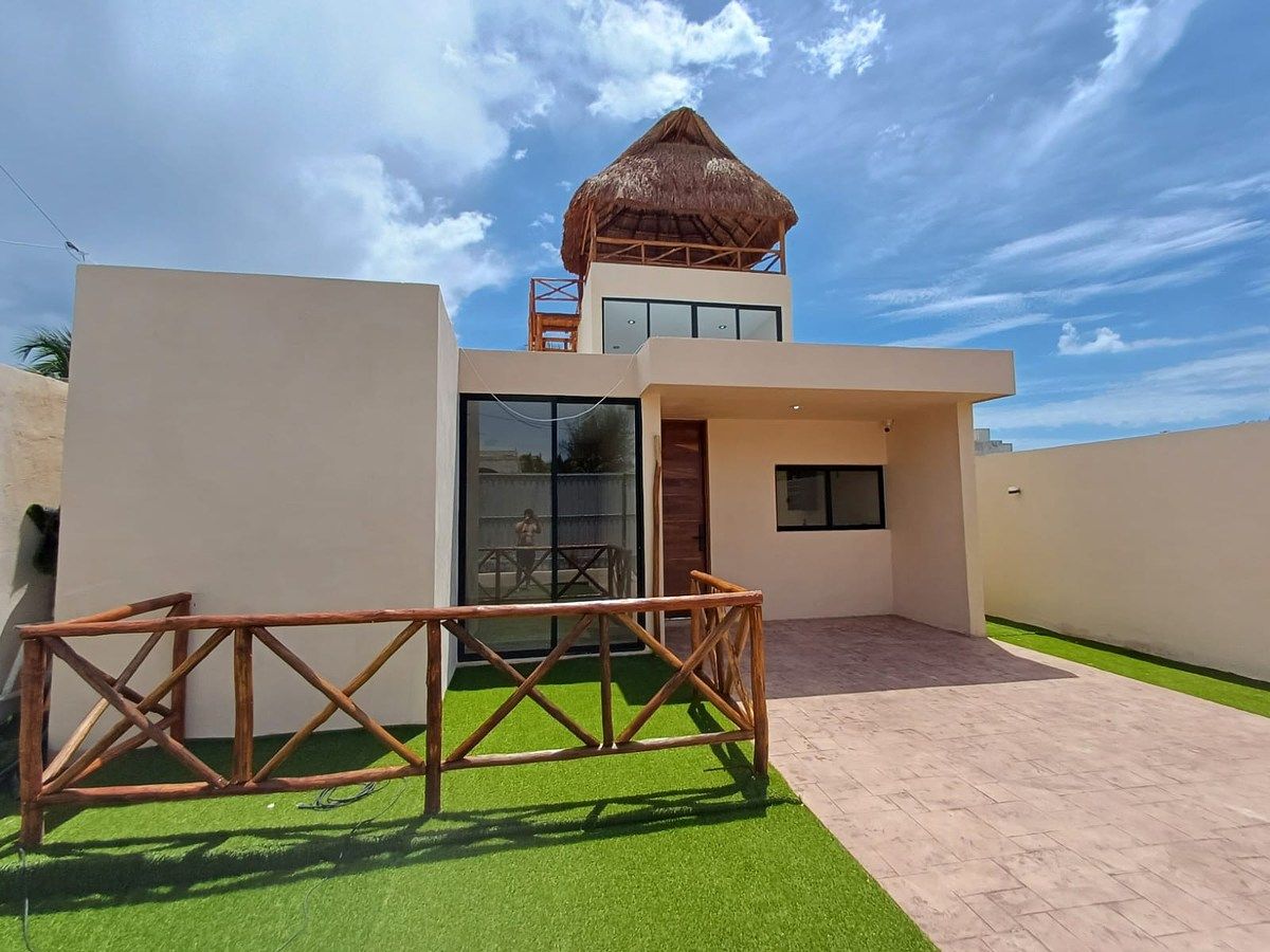 Casa en venta de playa amueblada a 2 cuadras del mar, Chicxulub Puerto., foto 1 de 25