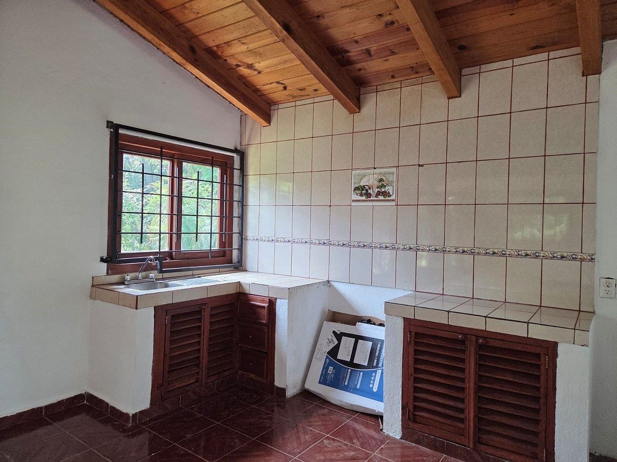 Casa em San Mateo Acatitlán, Valle de Bravo, foto 2 de 13