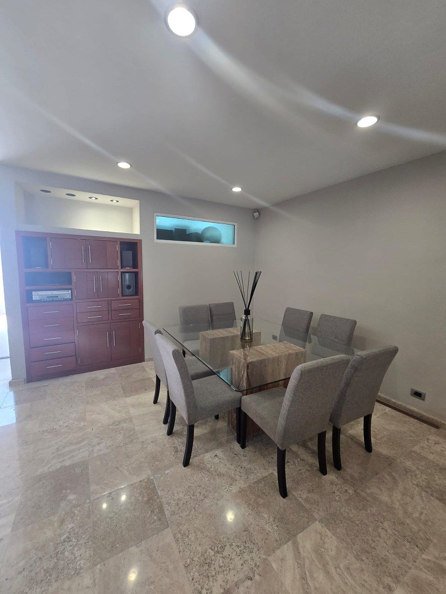 House in Gated Community in Plaza Guadalupe, Zapopan, photo 2 of 26