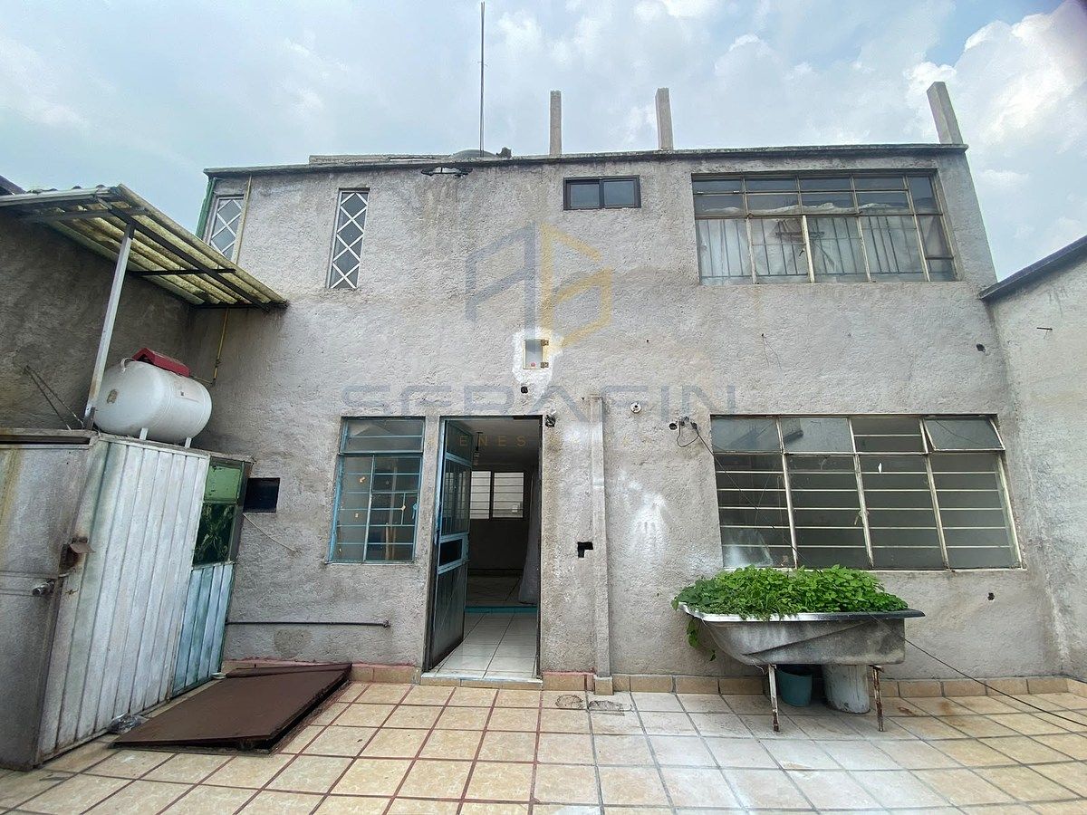 CASA EN VENTA PARA REMODELAR COL. LAZARO CARDENAS, TLALNEPANTLA, foto 1 de 21
