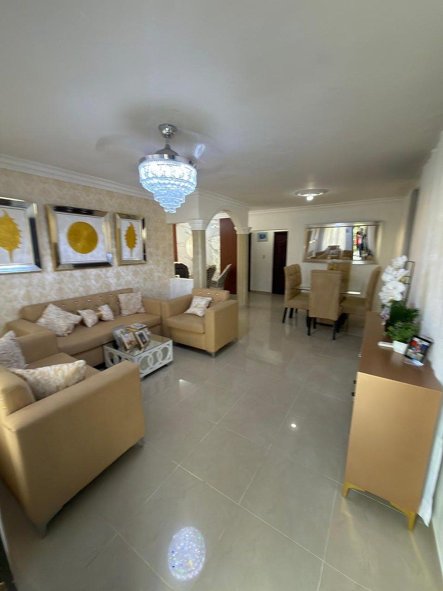 🏡 CASA EN VENTA EN LOS ROSALES – CARRETERA MELLA, foto 1 de 8