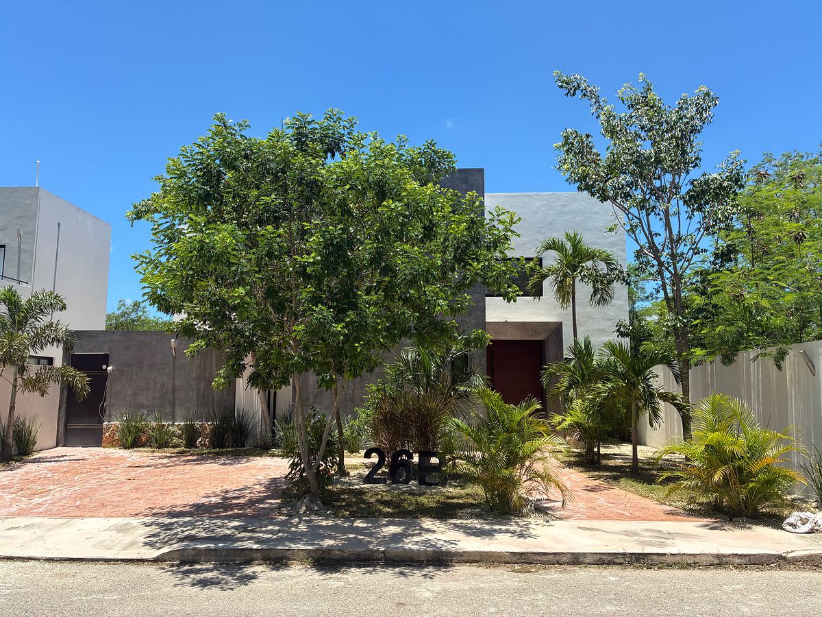 En venta casa para estrenar en la Privada Pedregales de Conkal, photo 1 of 21