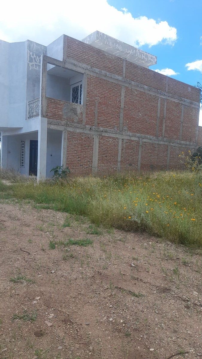 Casa al lado del lote de terreno, foto 4 de 10