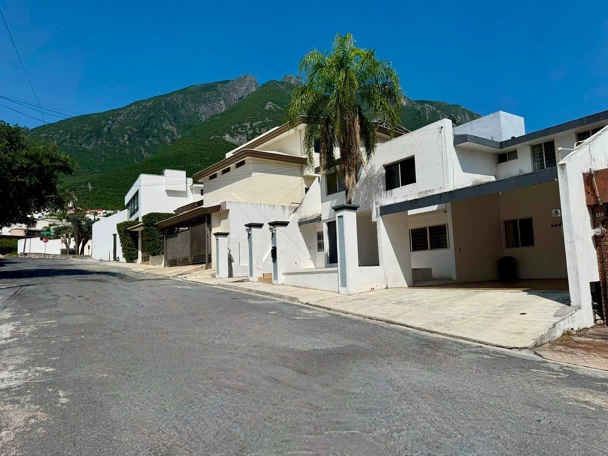 House in Contry la Silla, Guadalupe, photo 13 of 25