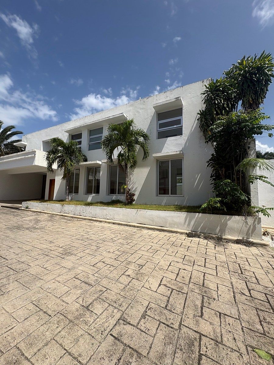 Casa Moderna en Venta en Cuesta Hermosa III | Detalles por terminar, foto 1 de 13