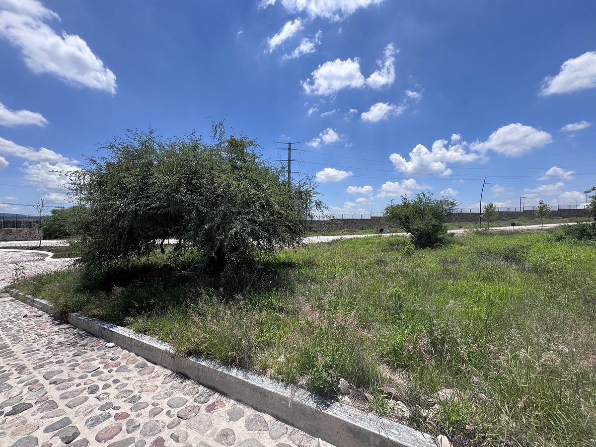 Lot in Lomas del Campanario Norte, Querétaro, photo 4 of 14