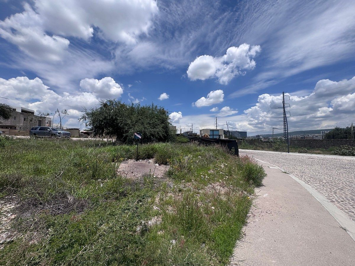 Lot in Lomas del Campanario Norte, Querétaro, photo 8 of 14