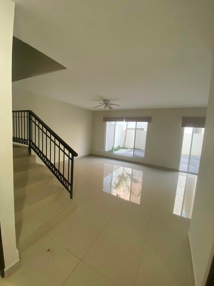 Casa en Ventanas de La Huasteca, Santa Catarina, foto 3 de 31