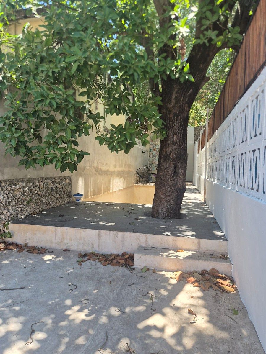RENTO CASA SEMIAMUABLADA EN EL CENTRO 2 RECAMARAS, 2 BAÑOS Y MEDIO + PISCINA, foto 1 de 14