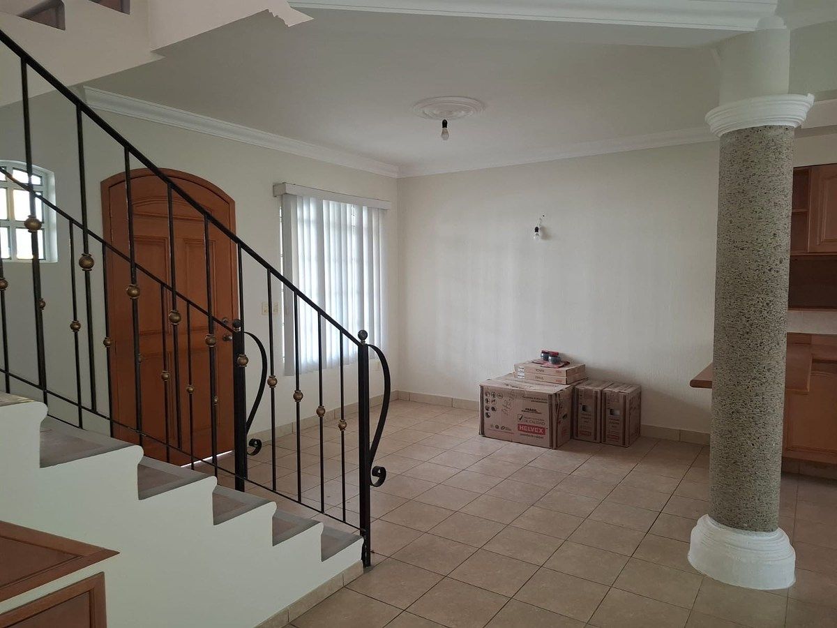 Casa em Rinconada de Los Sauces, Zapopan, foto 2 de 15