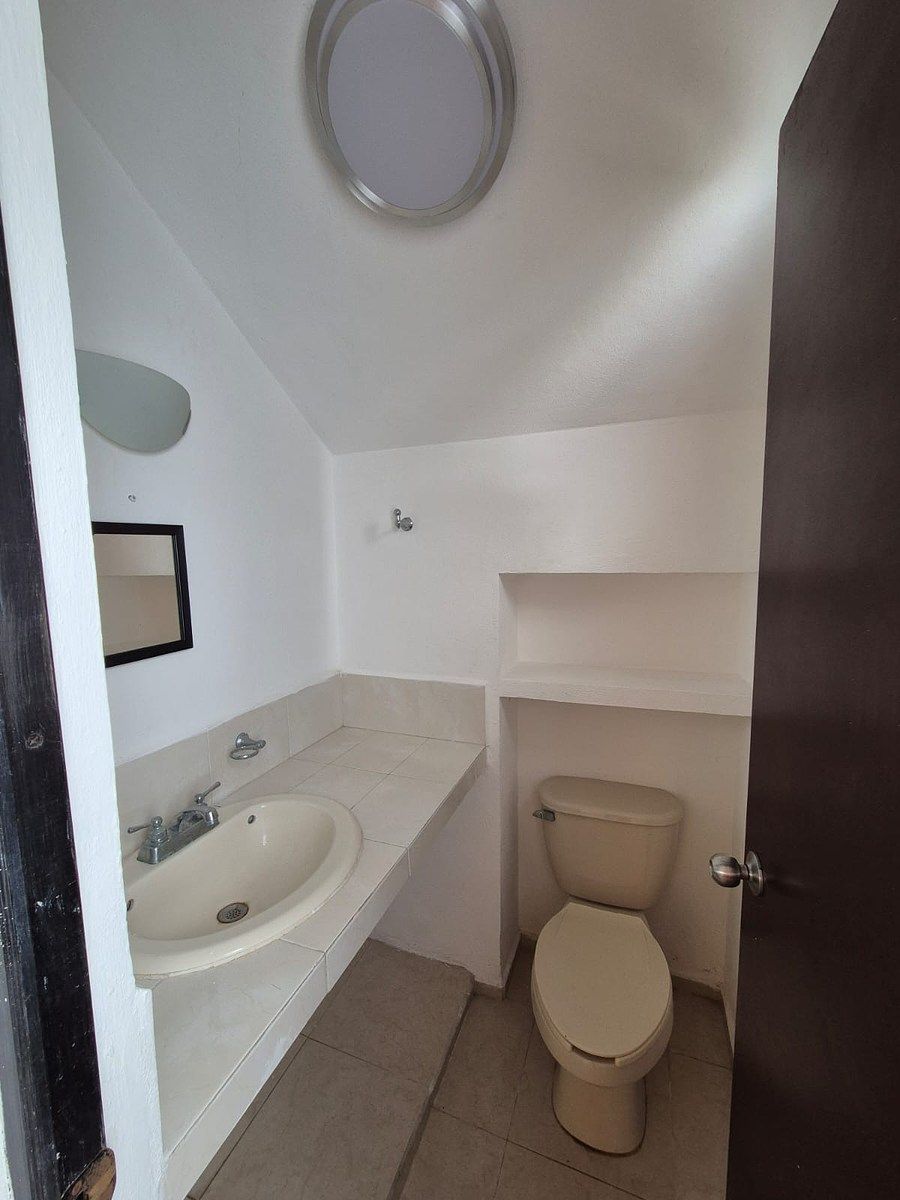 medio baño visitas, foto 5 de 16