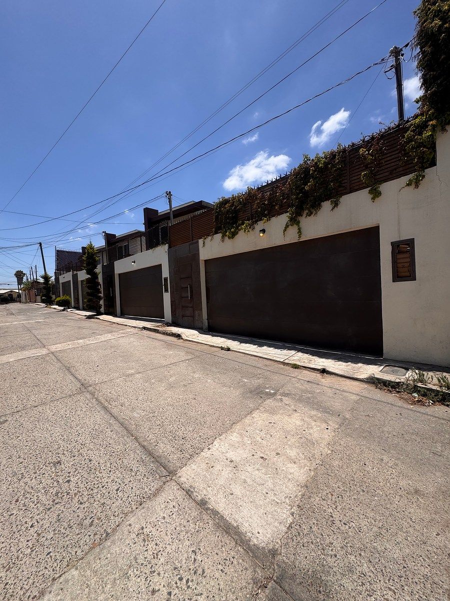 Casa en Linda Vista, Tijuana, foto 3 de 44