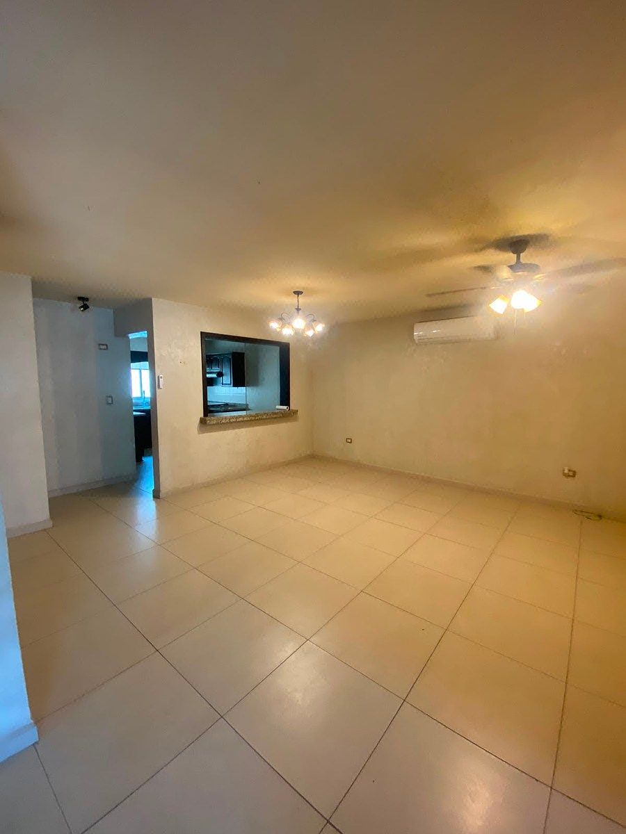 Casa en Contry Sur, Monterrey, foto 2 de 17