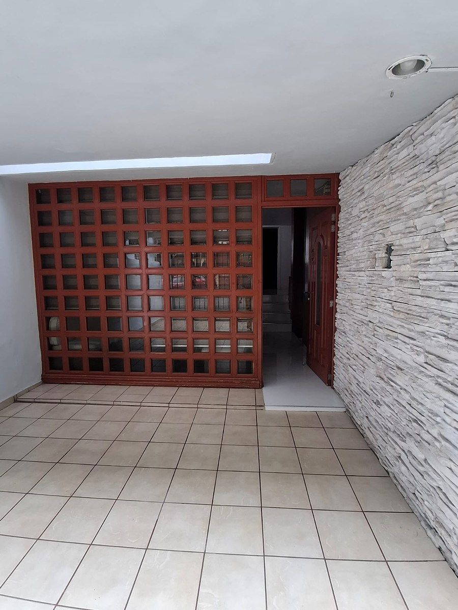 Casa em Residencial La Cruz, Guadalajara, foto 2 de 18