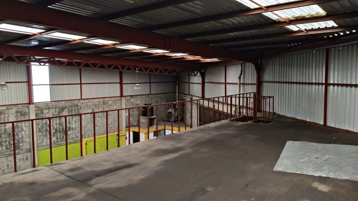 Bodega comercial en Valle de Aragón, Nezahualcóyotl, foto 3 de 9