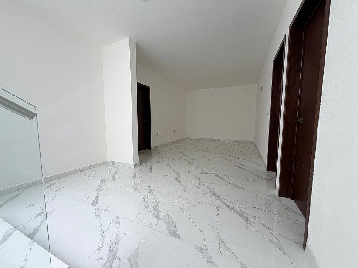 House in Gated Community in Hacienda Real Tejeda, Corregidora, photo 11 of 27